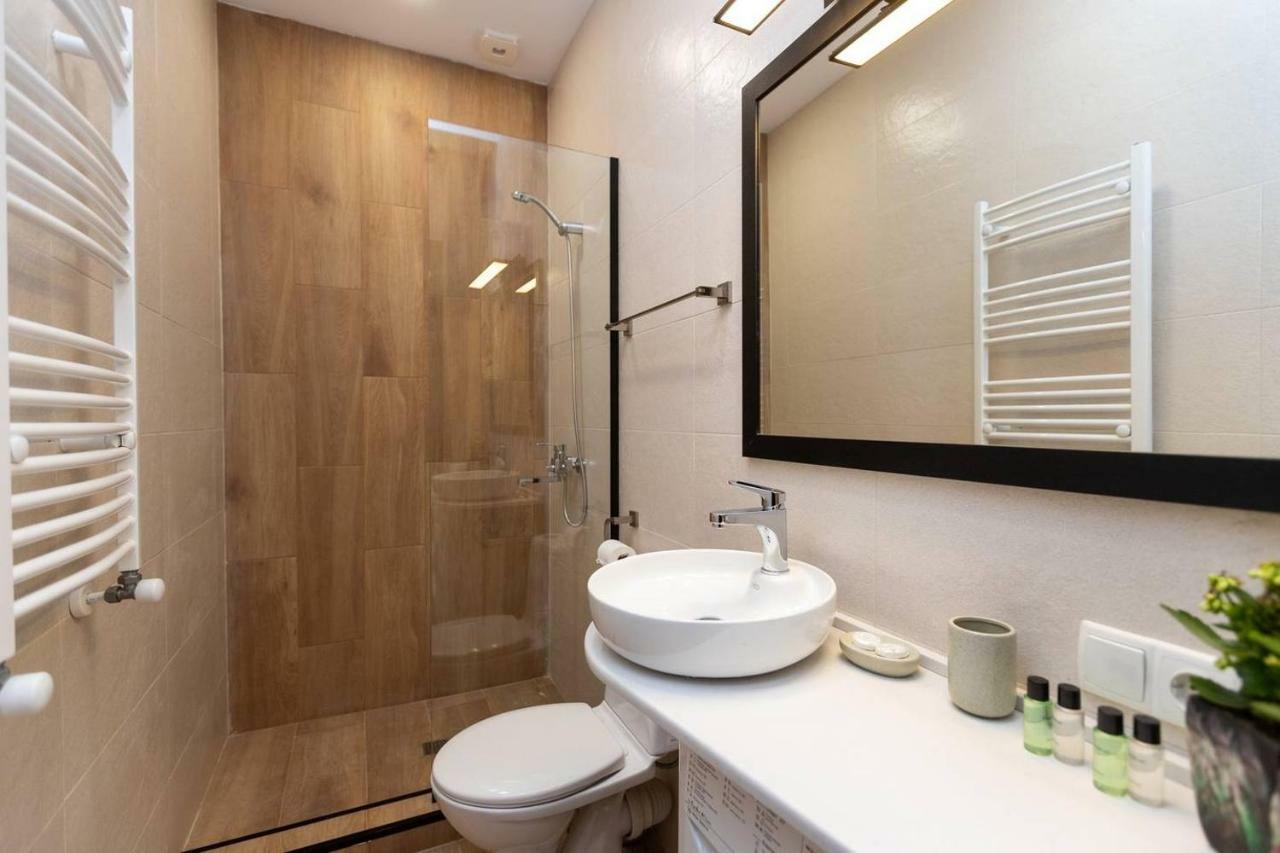 Wehost Apartment Near Fabrika Tbilisi Eksteriør billede